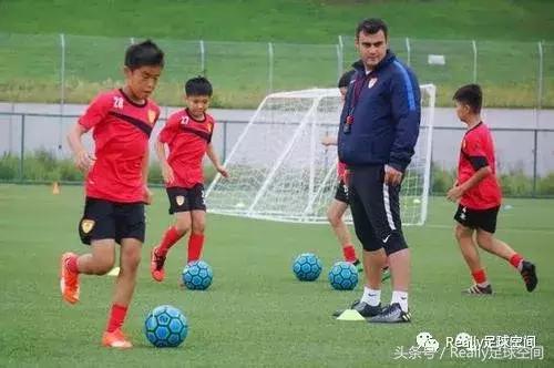 教师节特辑：铁汉也柔情，因徒弟一段话，狂人穆里尼奥眼圈红润……