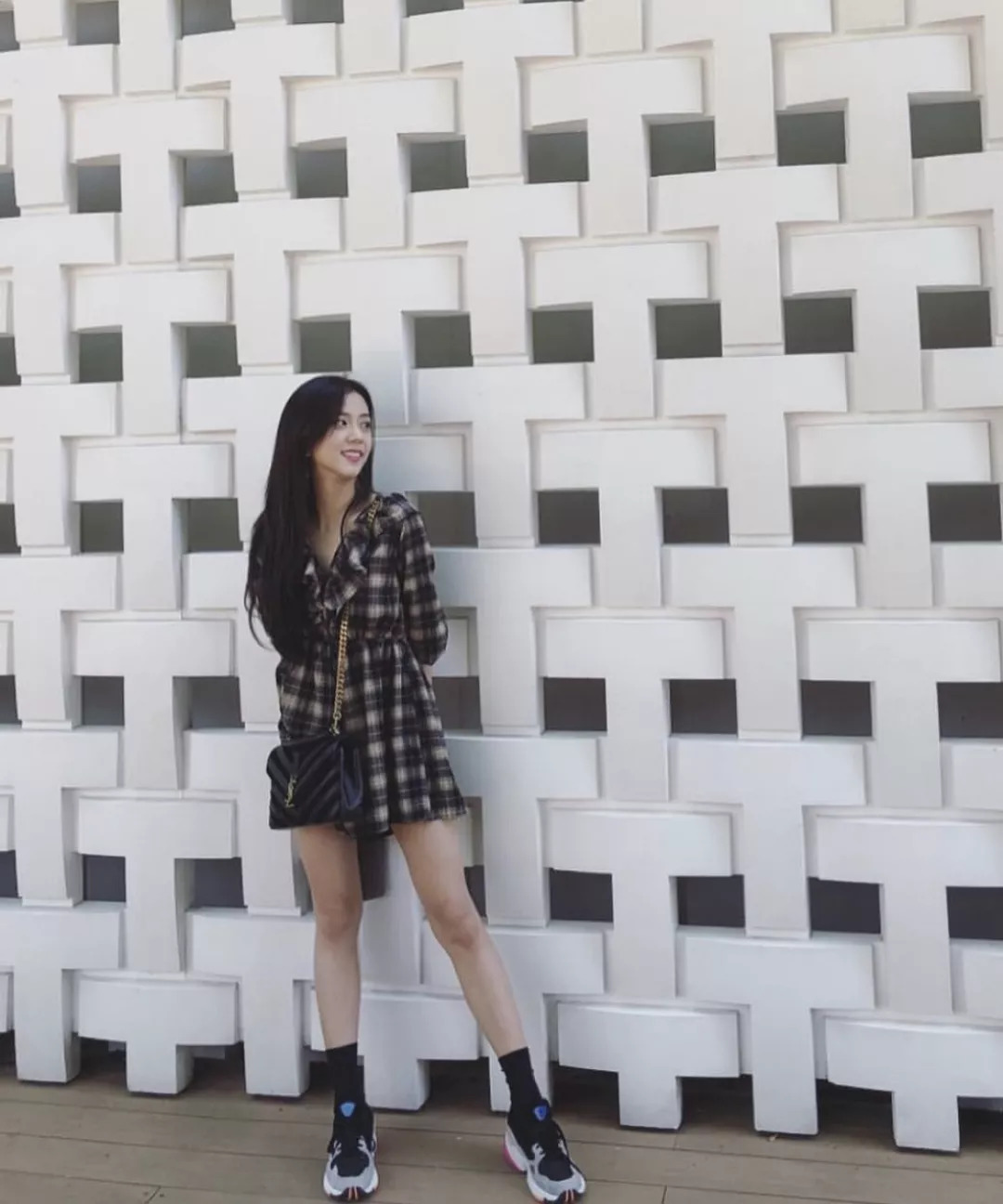 吴宣仪袜子怎么穿,细节控看过来