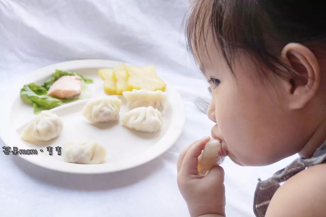 宝宝吃饭磨叽特别生气,宝宝吃饭太急呼吸呼哧呼哧
