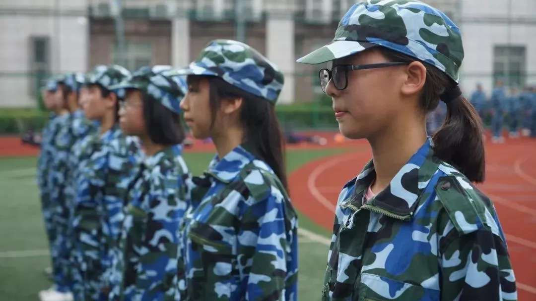 宝山这所学校被教育部点名表扬！是你的母校吗？