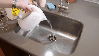 下水道堵了一招帮你搞定,下水道堵了别急一招教你疏通