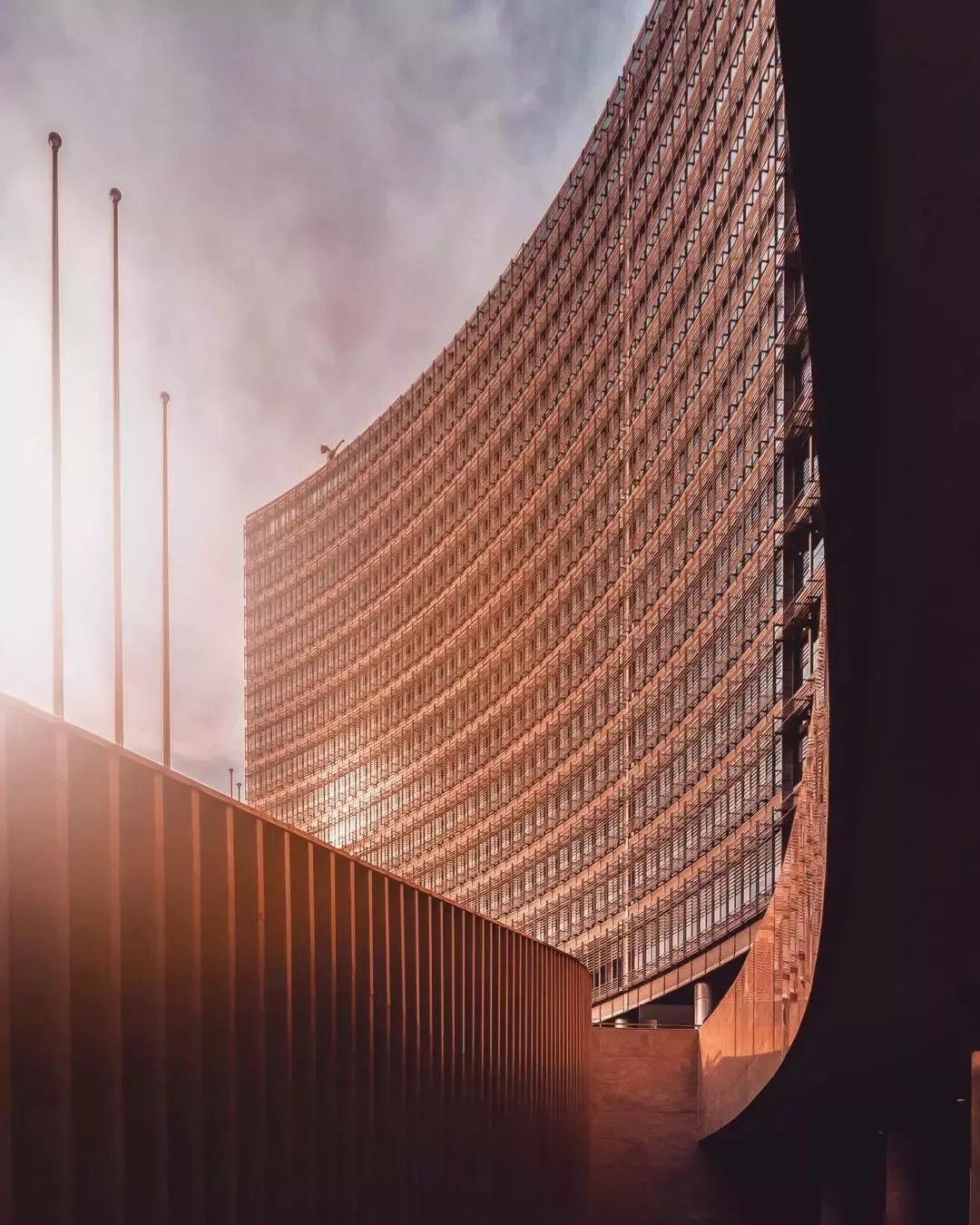 上海最新航拍震撼视频,外媒上海夜景被震撼视频