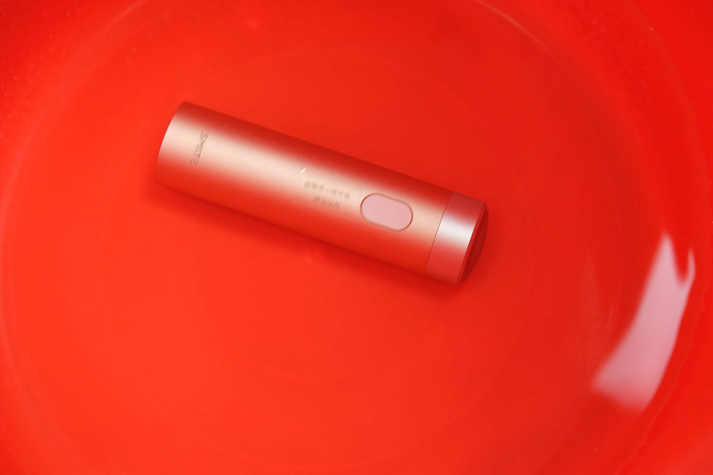 干湿两用的剃须刀怎么选择最好的,须眉剃须刀跟奔腾剃须刀