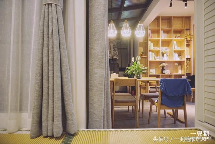 年轻人,谁不是一边感叹房子小,一边在小房子里拼命折腾?