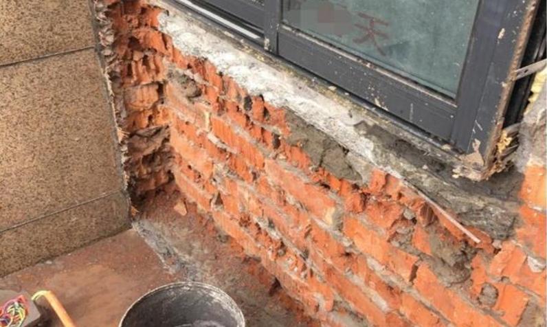 嫌阳台太窄，师傅看一眼给出这个建议，完工后业主开心坏了