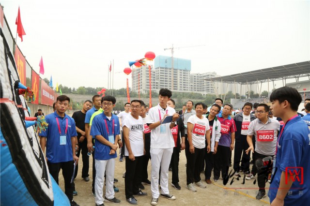 第四届济南市高新区职工运动会隆重开幕，现场气氛热烈、精彩至极！