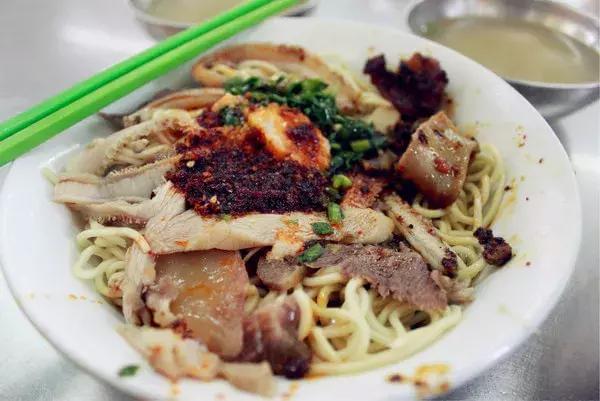 西宁——内地人心中荒凉的边疆，边疆人心中繁华的内地