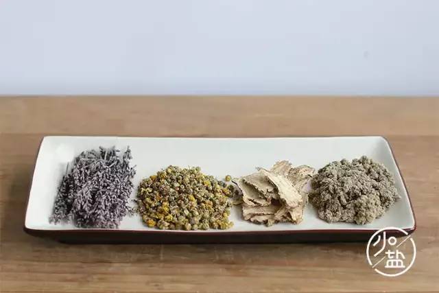 出门在外,来看看LOHAS编辑部的小姐姐们都必备哪些好物~