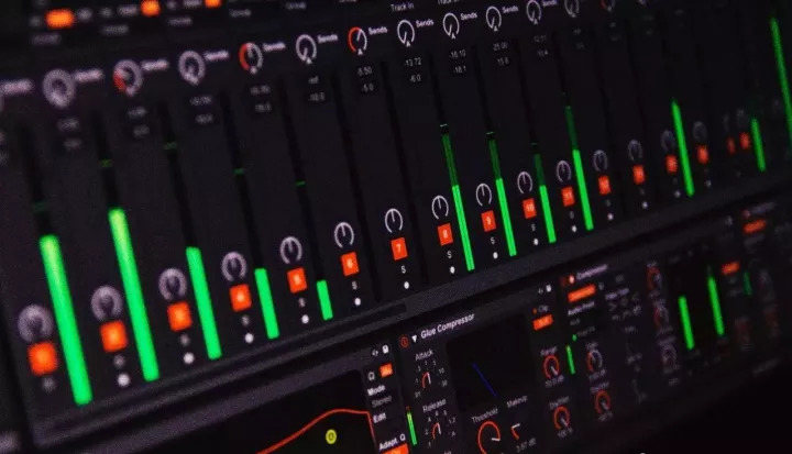 吉他小白适合学的第一首歌,吉他小白新手适合学的曲子