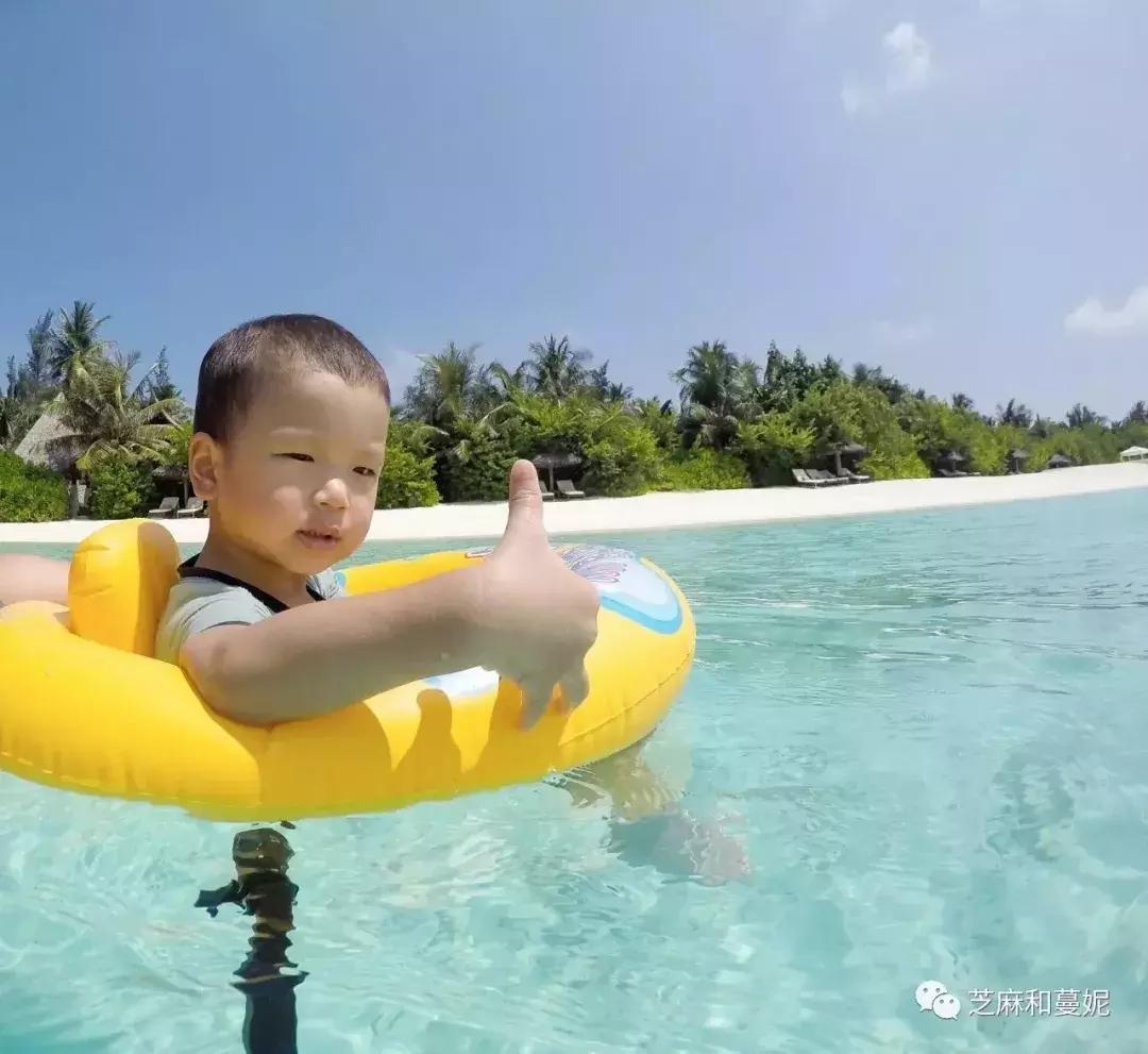 带两个孩子的妈妈去旅行,带两个孩子的妈妈去旅游
