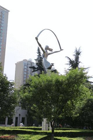 西安各个高校雕塑,高校奇葩雕像