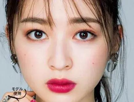 怎么找到适合自己的镜面口红色号,别再盲目追求大牌