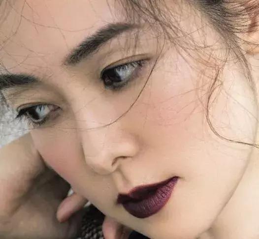 怎么找到适合自己的镜面口红色号,别再盲目追求大牌