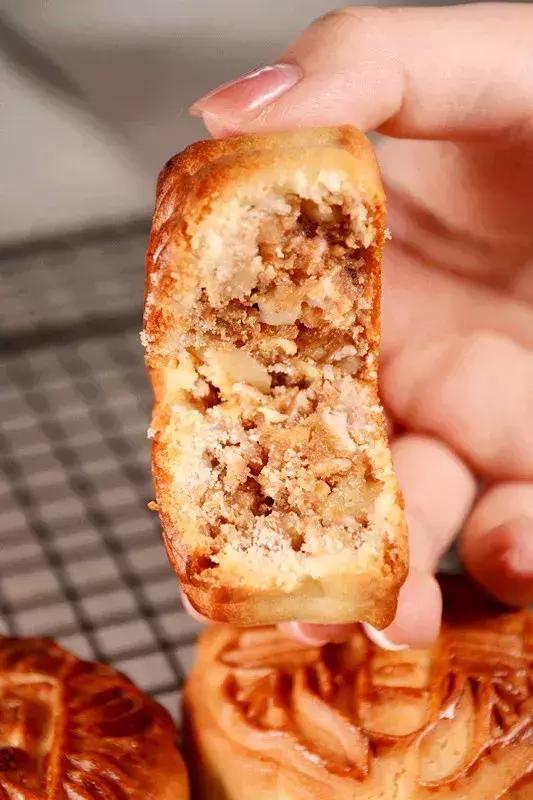 排队3小时，人均200+，卫嘴子说：“我乐意！”