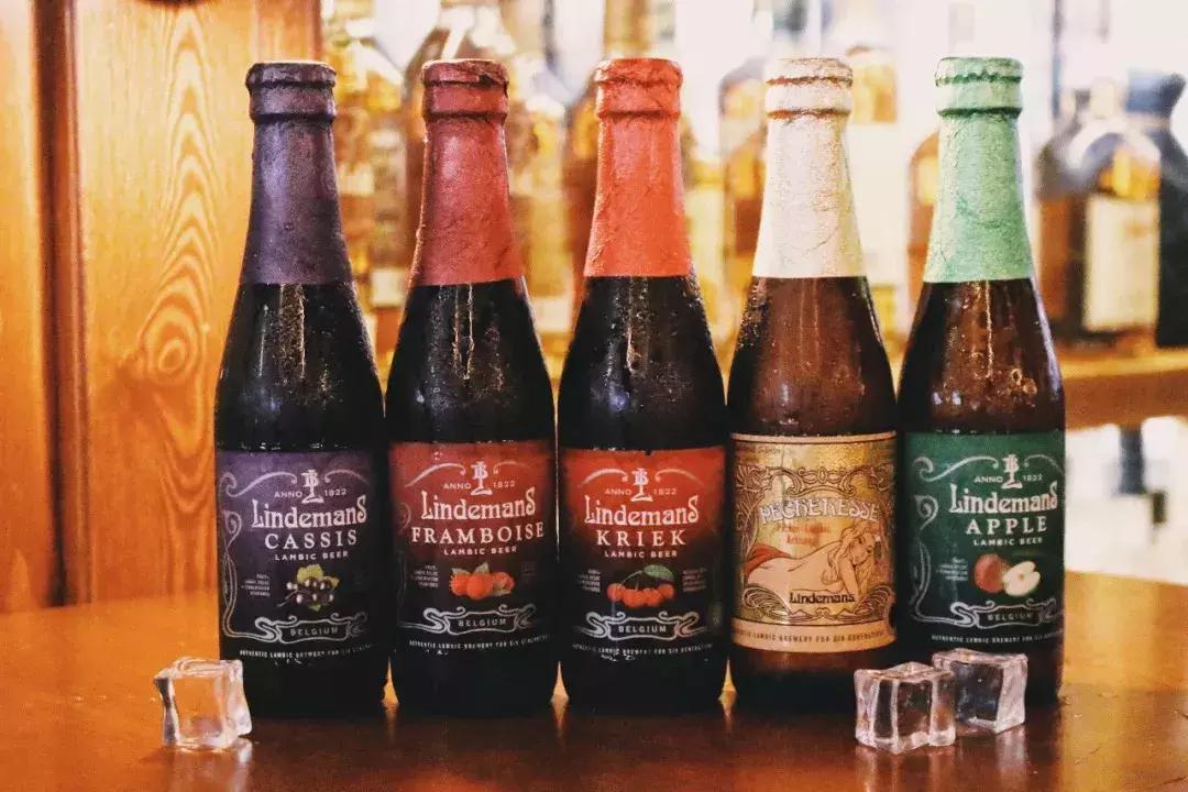 民歌湖酒吧颜值最高的酒吧,畅饮酒吧全国哪里