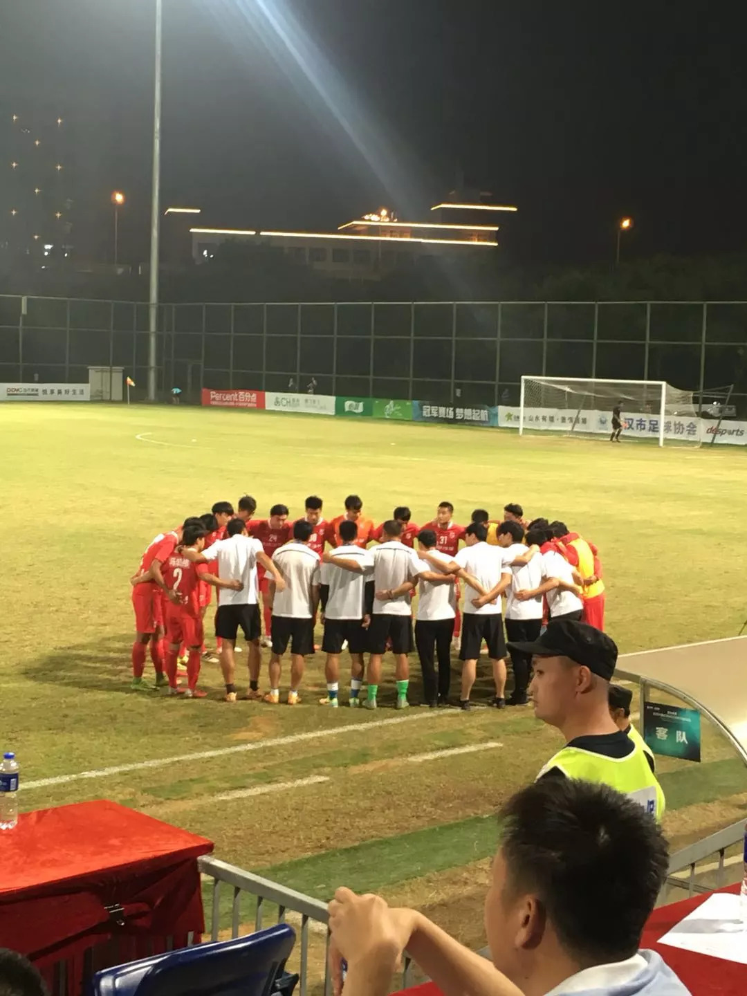 点赞日本人,为中国队点赞日本人