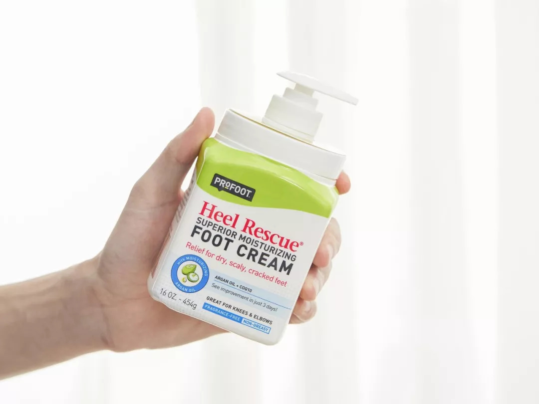 脚干裂脱皮的必备神器,脚部干裂起皮涂它全好了