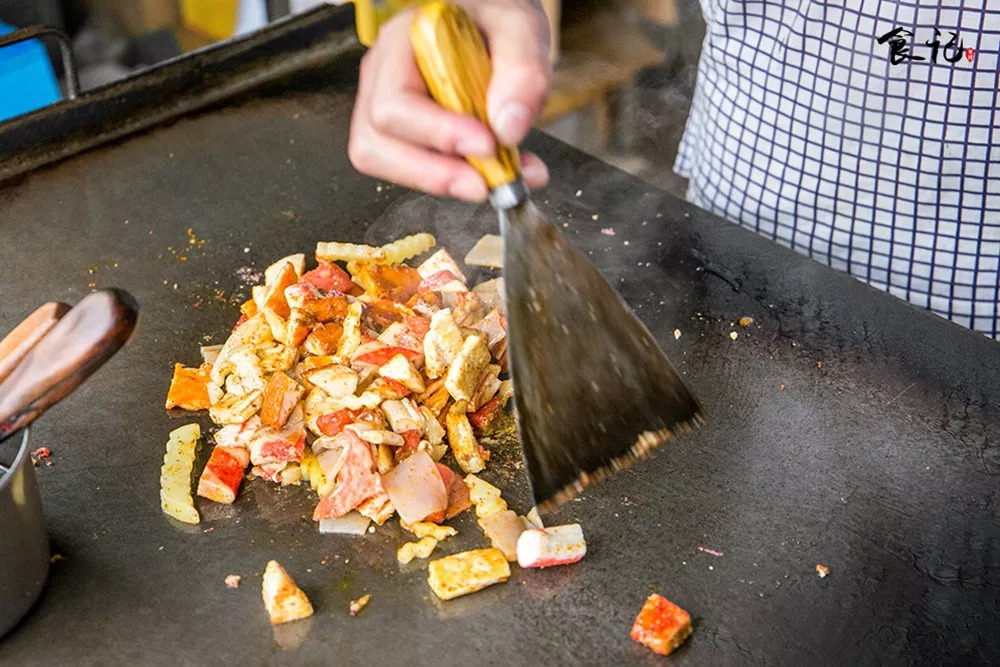 街边铁板烧多少钱一份,杭州校门口铁板烧