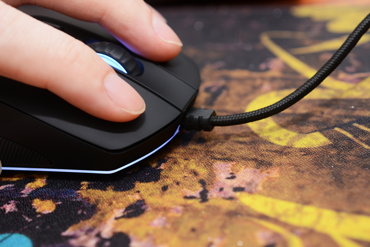 鎬т环姣旂獊鍑虹殑鐢电珵榧犳爣鎺ㄨ崘,qpad200鍏冨乏鍙崇殑榧犳爣