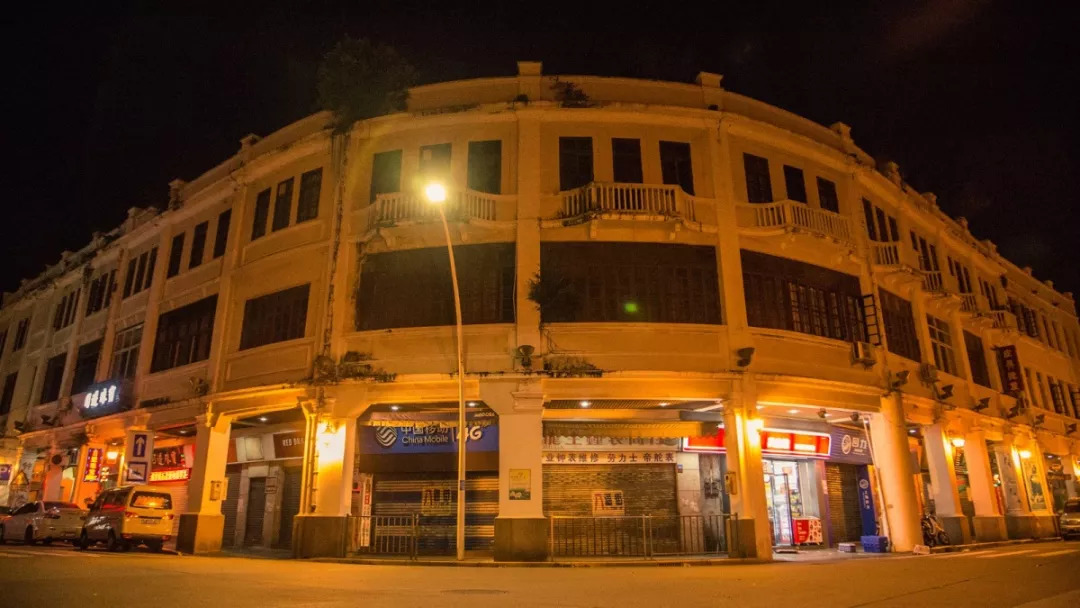 当你抱怨生活太难时,当你抱怨生活不易时