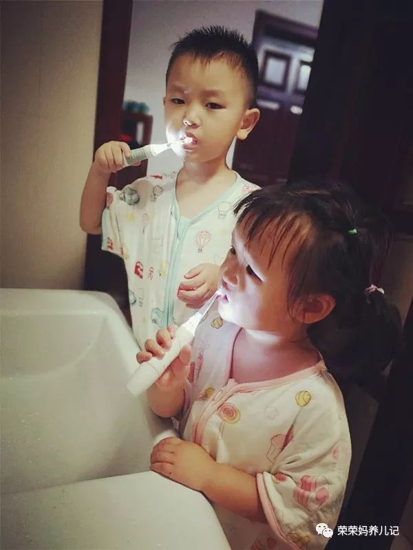 乳牙蛀牙可以不管它吗,孩子乳牙没换就蛀牙了需要补吗