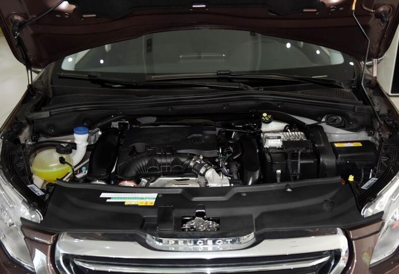 7万怎么选同为15年的小型SUV标志2008和精品小车大众POLO