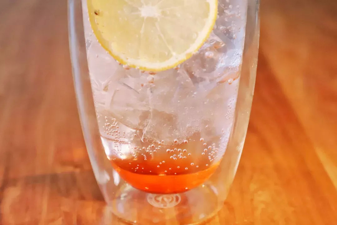 在漫猫喝咖啡，那种无忧的心情，仿佛随着维也纳音符飘到云间……