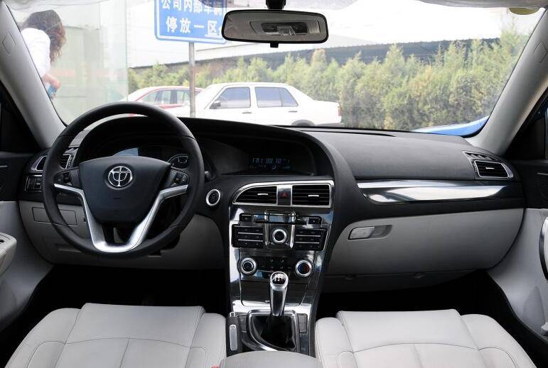 中华530和中华h530有什么区别,2012年的荣威550值得入手吗