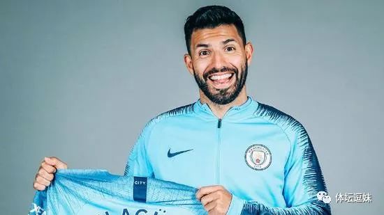 梅西刮胡子了,梅西刮胡子拿金球