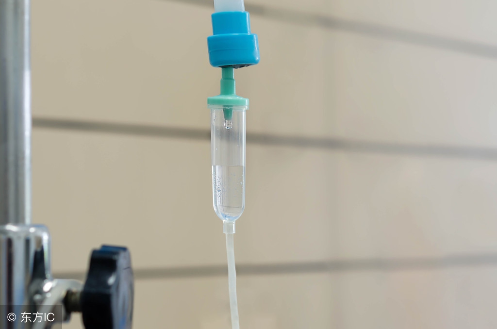 痛风发作脚疼痛怎么缓解,痛风发作脚背疼吃什么