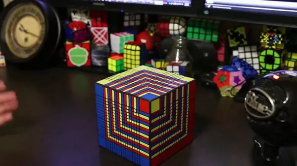 世界上最烧脑魔方,人工智能还原36阶魔方
