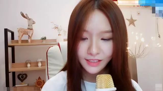 斗鱼一姐阿冷直播视频,斗鱼一姐阿冷早期视频