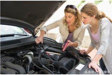 奔驰gla200辅助蓄电池更换教程,不小心发现汽车电瓶亏电怎么办