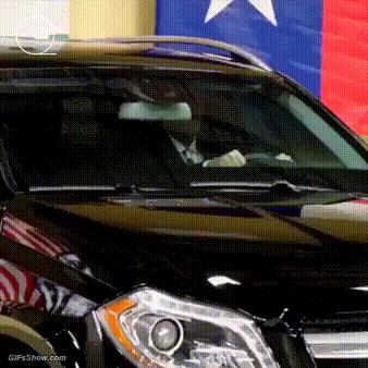 每天一贱：妹子挤完地铁，裤子就成这样了