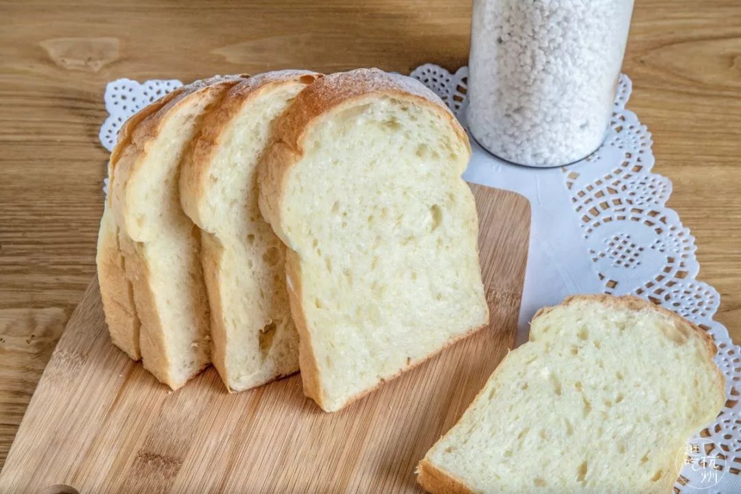 请忘记那个“火辣”的女人,爸爸糖新品吐司比她更辣更松软!