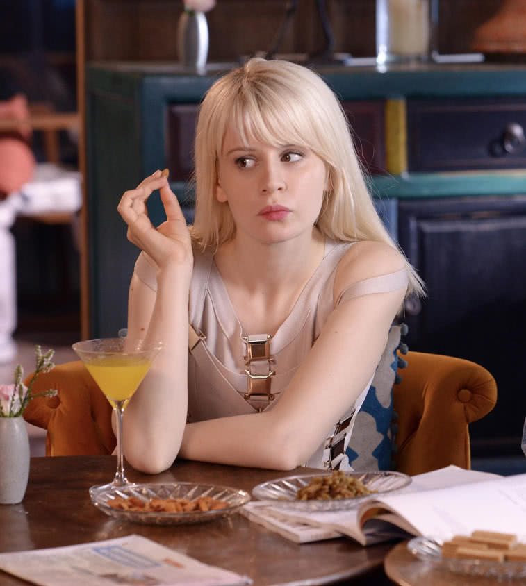 梦丽Maria亮相《冷恋时代》苏州路演互动中化身“心灵导师”