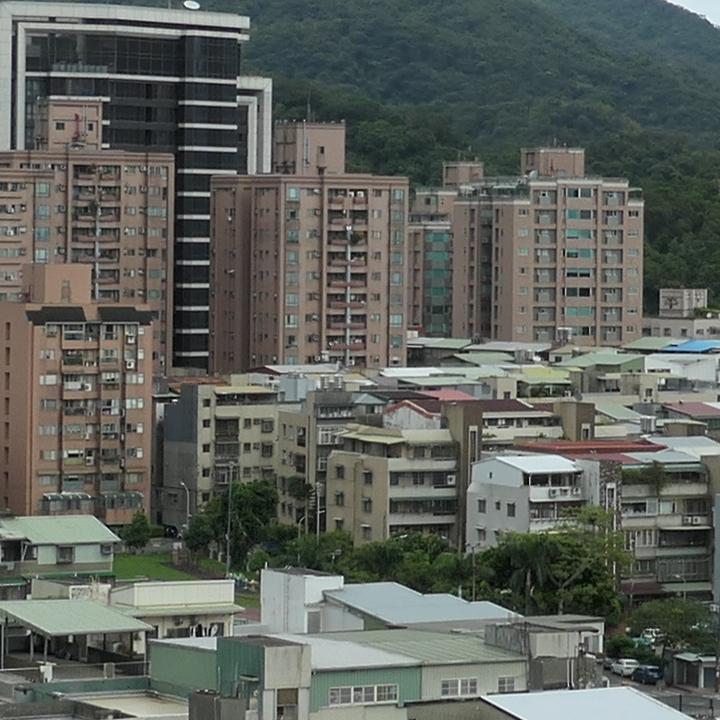 leica徕卡c-lux2多少钱,徕卡clux变焦