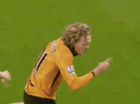 足球十大标志性庆祝动作,足球场上有哪些让人感动的瞬间