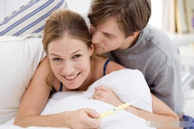 怀孕后有反应大概是几个月,怀孕后几天有自身反应