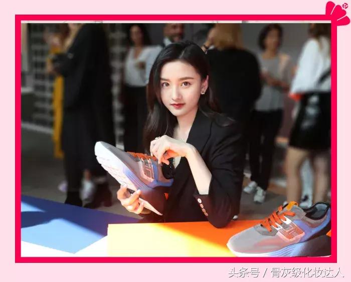 最近的几个时装周,又到了一年一度的伦敦时装周