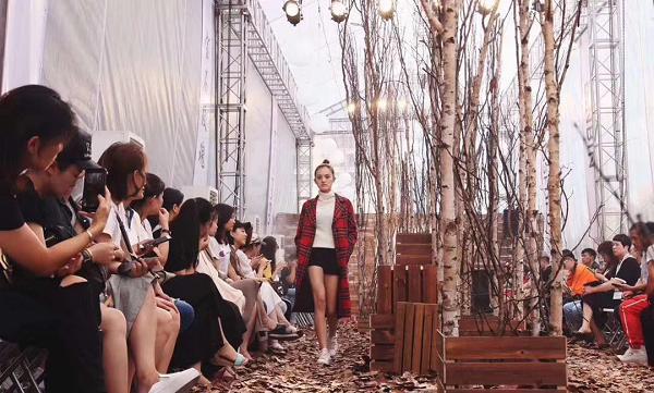 九天集团与阿里巴巴合作正式签约第三届原创设计女装采购节