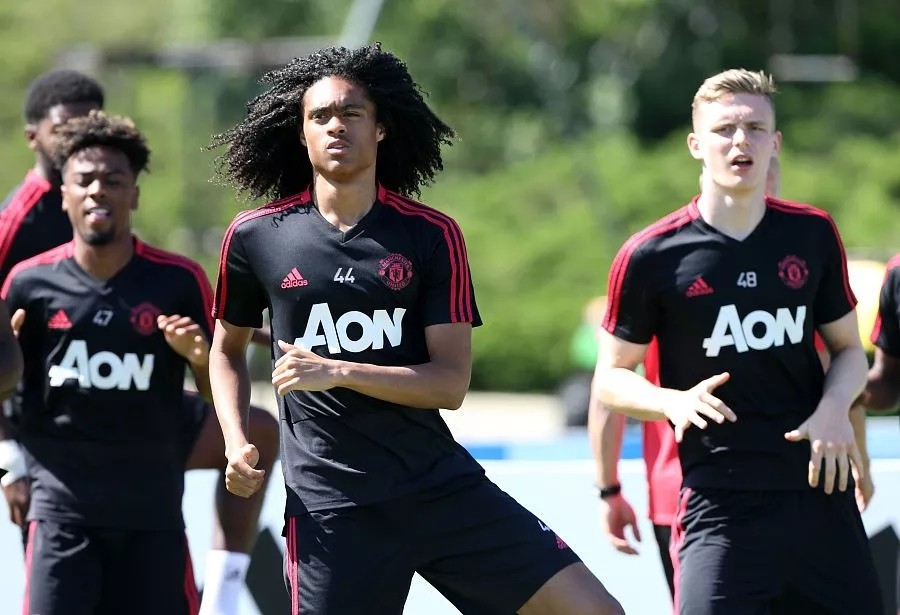 褰掑寲鍗庤鐞冨憳,褰掑寲鐞冨憳姣旀湰鍦熺悆鍛樿繕鍔姏