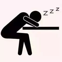 挖耳屎和剪指甲,儿童护理剪指甲挖耳屎