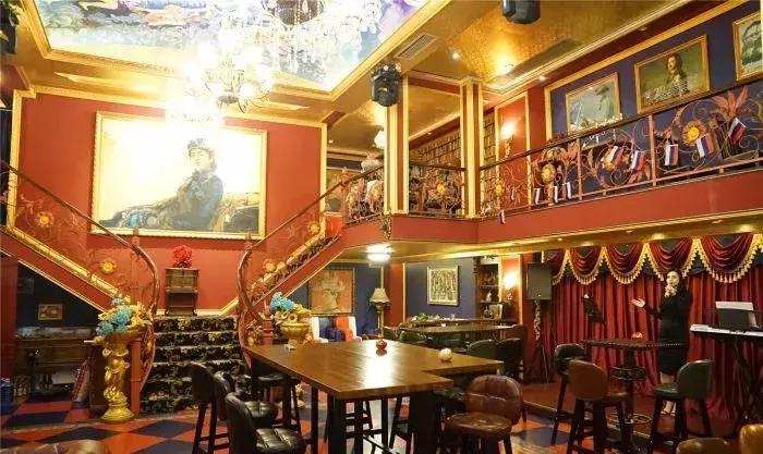 最豪华的音乐餐吧,一家氛围满满的音乐餐吧