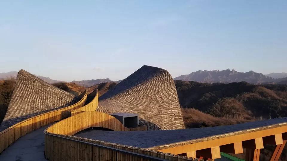 凤凰谷景区山顶风景,凤凰谷山顶艺术馆参观心得感悟