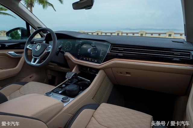 新款途锐比老款途锐小,全新大众途锐测评