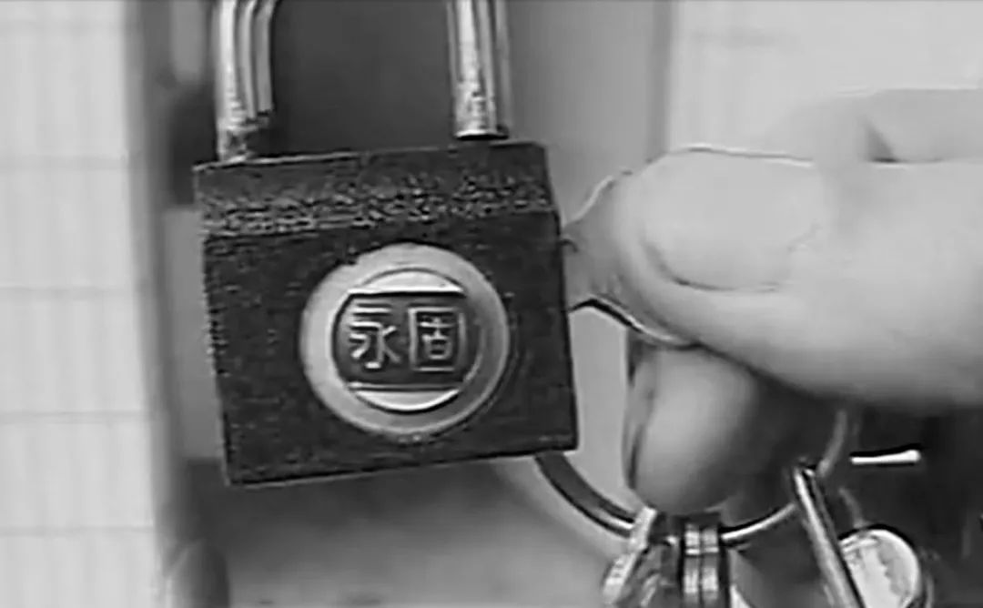 虐妻狂魔：他让她早请示晚汇报，夜里还要写检讨｜夜行档案31