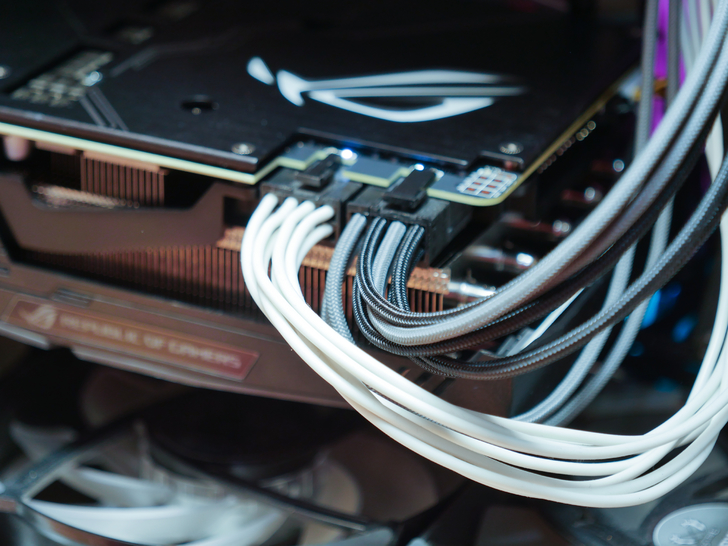 鍗庣rogstrixrtx3070,鍗庣rogstrixrtx4090