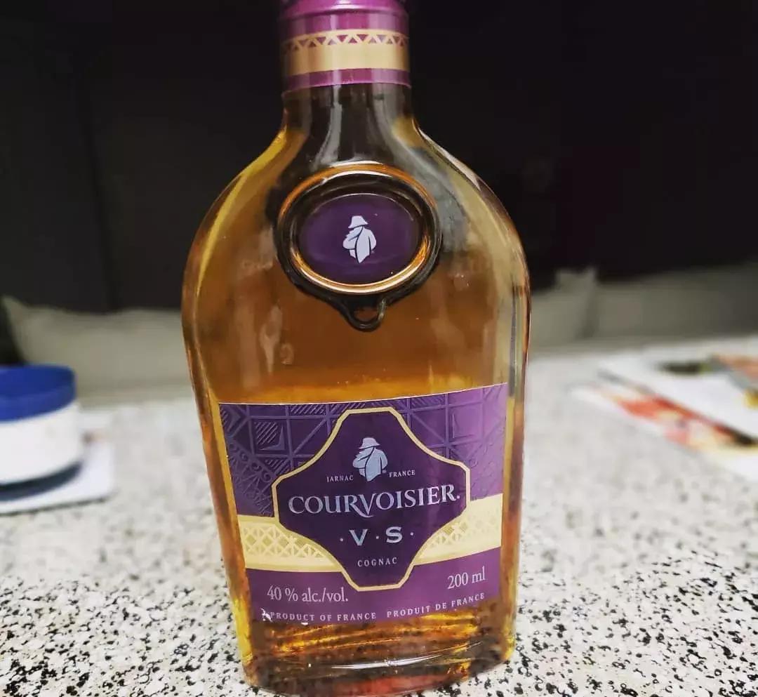 拿破仑xo和轩尼诗vsop哪个口感好,拿破仑vsop干邑白兰地好喝吗