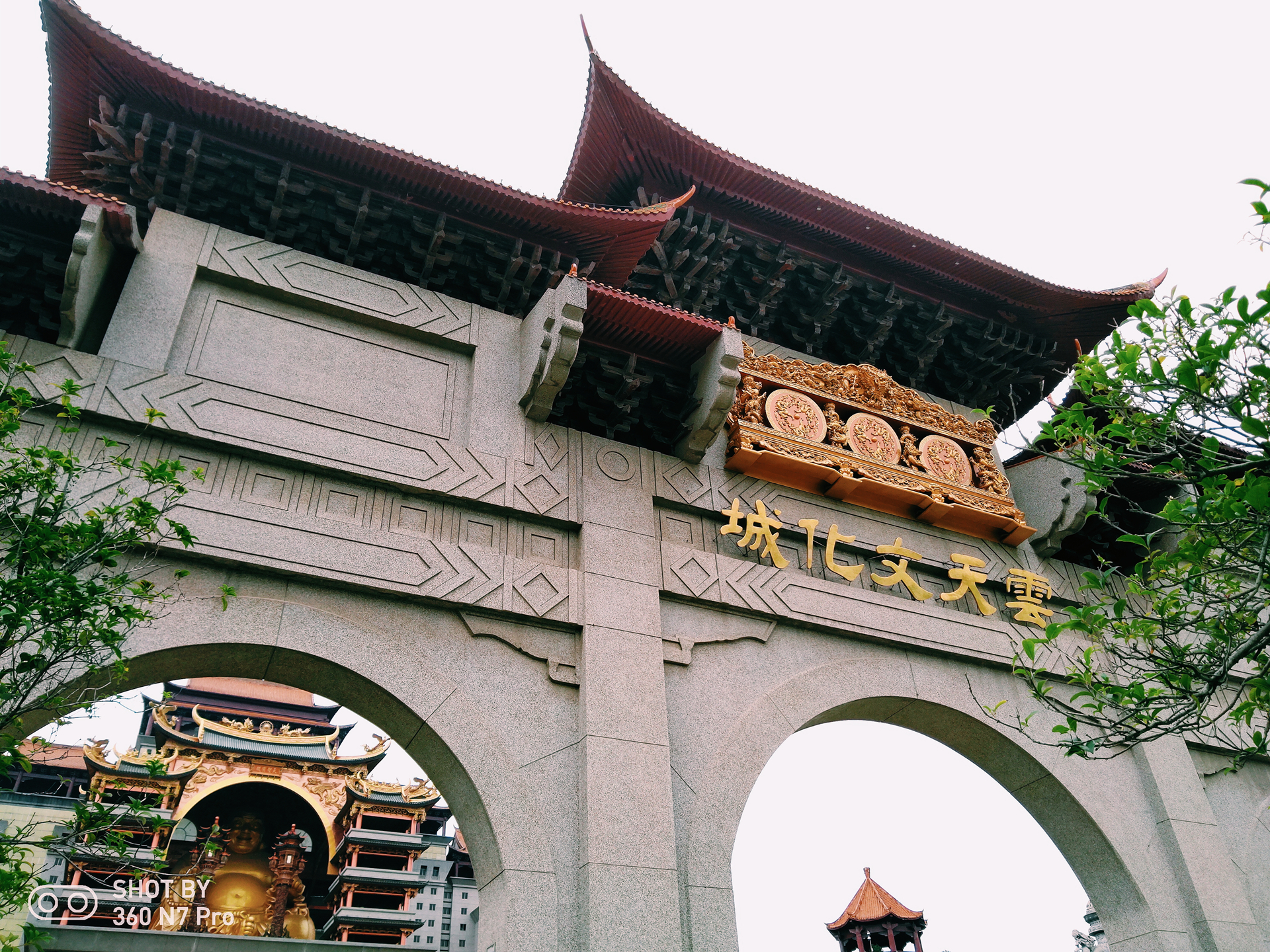 360n7pro跟哪款手机对比功能,360n7pro值得入手吗